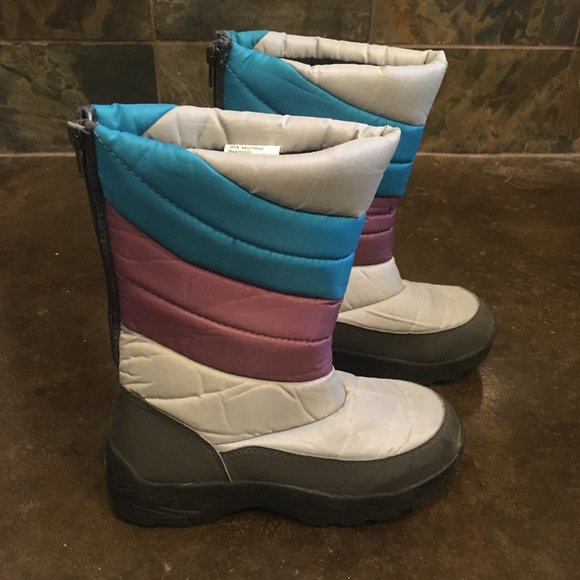 Snow Boots - Picture 1 of 6